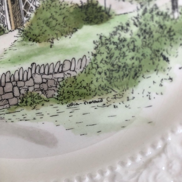 Vtg Staffordshire Plate with Cottage Design - Picture 8 of 9